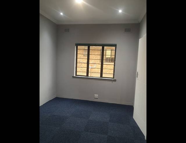 105M² BUSINESS CENTRE TO LET IN SYDENHAM